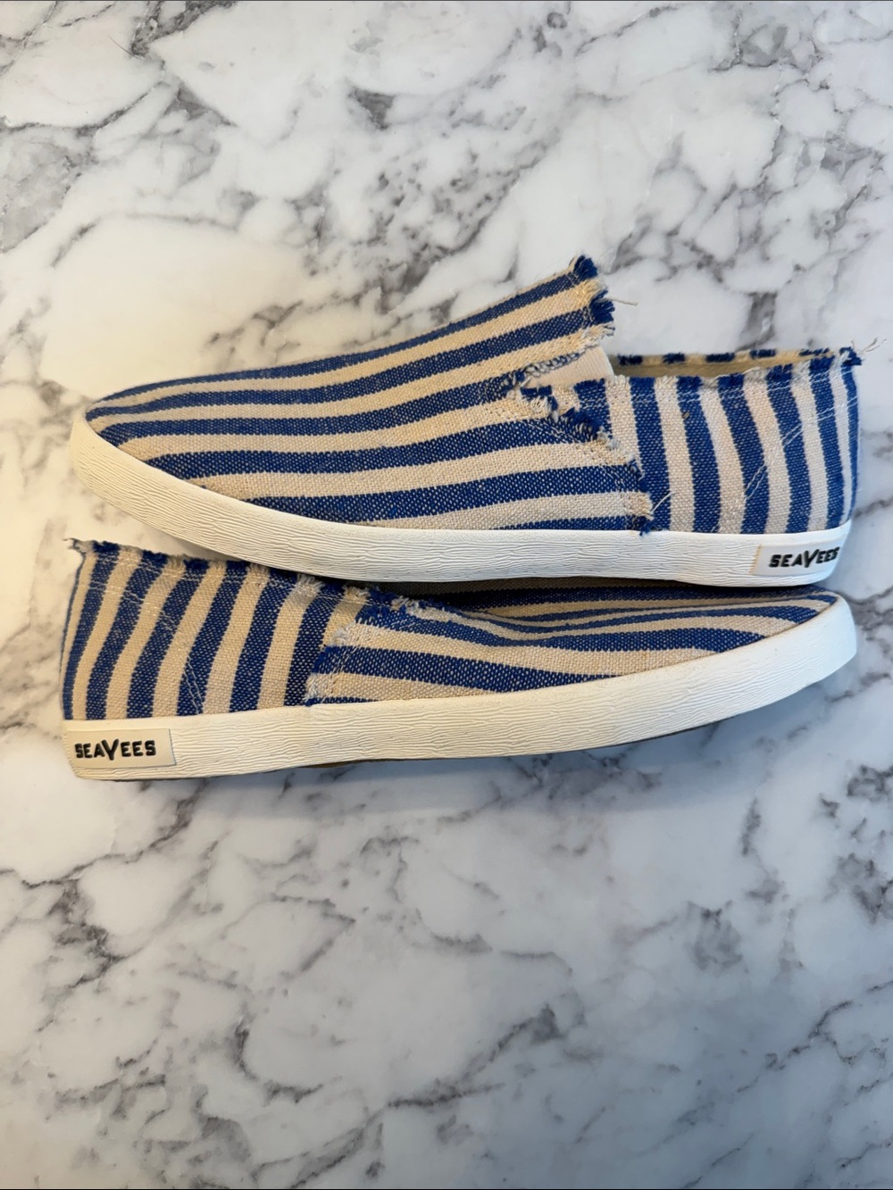 SeaVees Blue & Cream Striped Slip-On Sneakers size 10